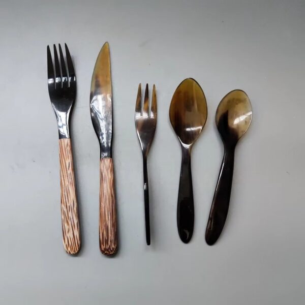 Buffalo Horn Cutlery Set - Image 4